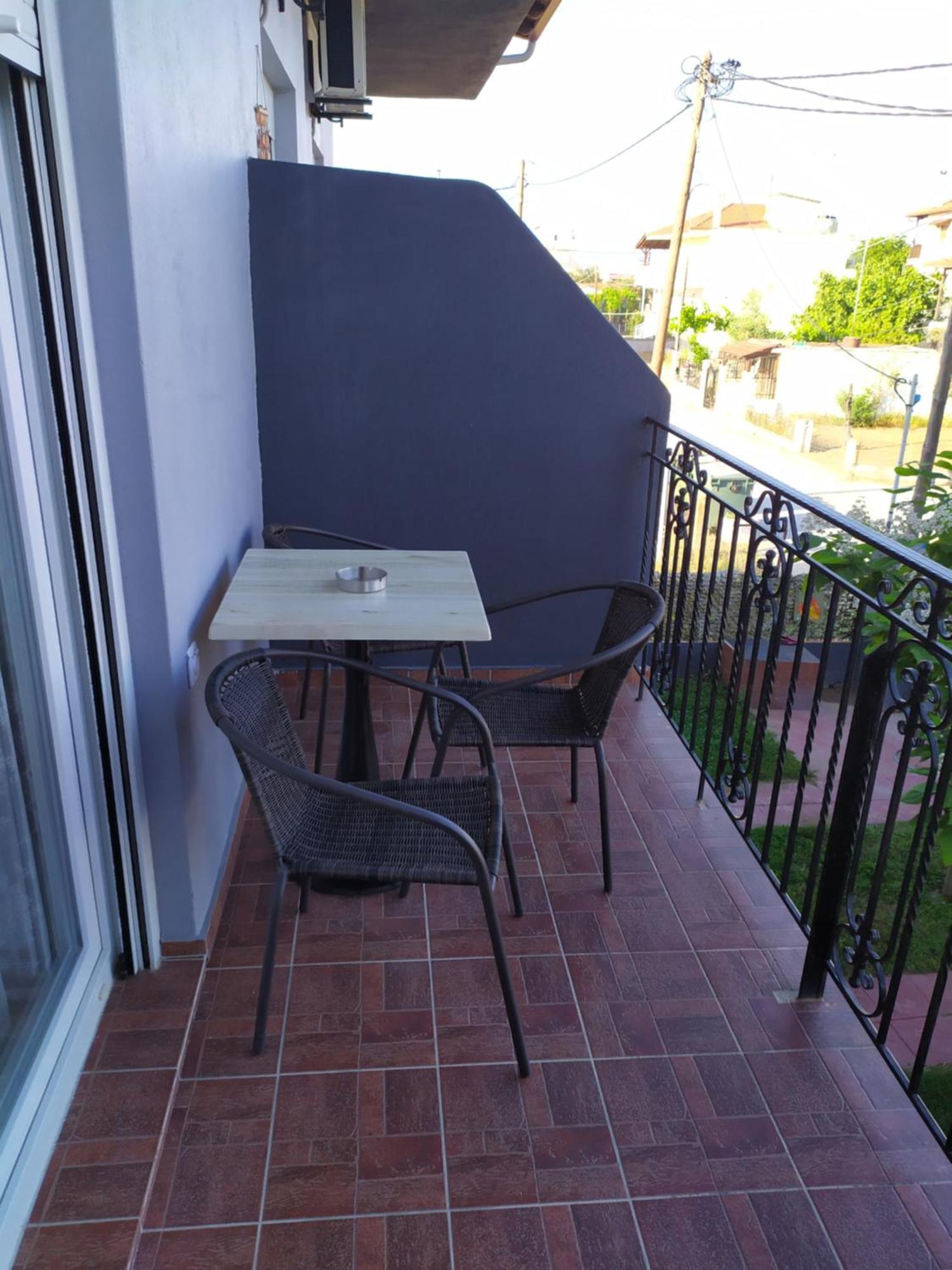 Noufara Apartments Néa Meságkala Zimmer foto