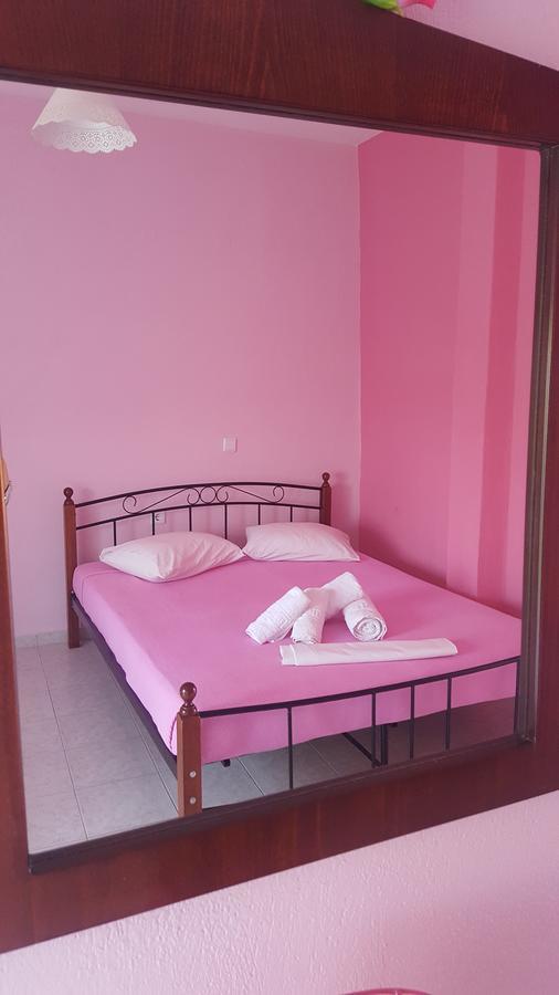 Noufara Apartments Néa Meságkala Exterior foto