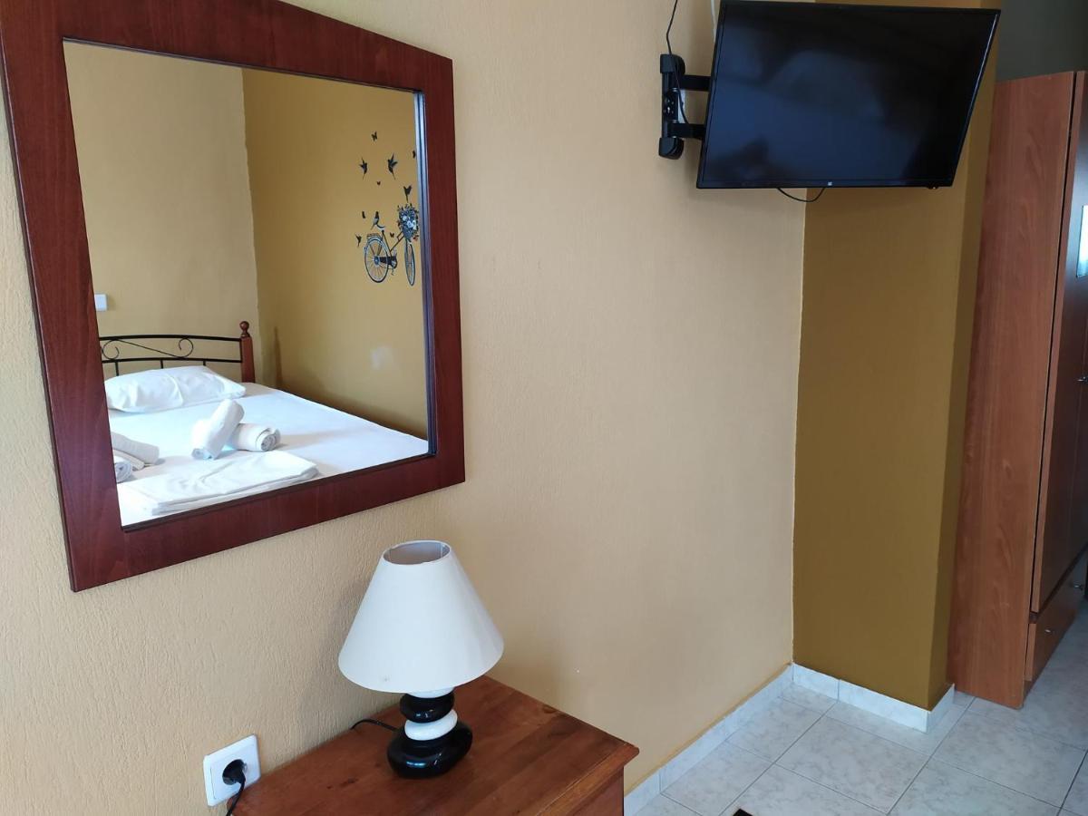 Noufara Apartments Néa Meságkala Exterior foto